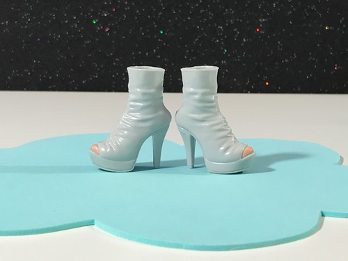 Bratz doll ankle boots - doll, light