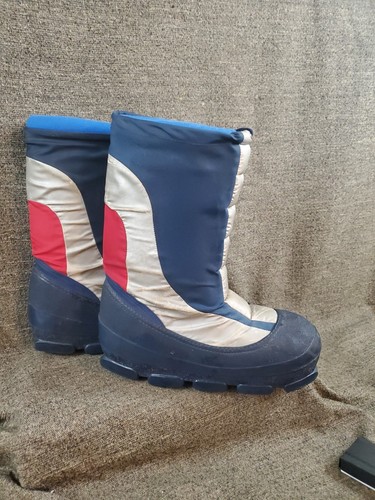 Vintage snow winter moon - vintage, boots