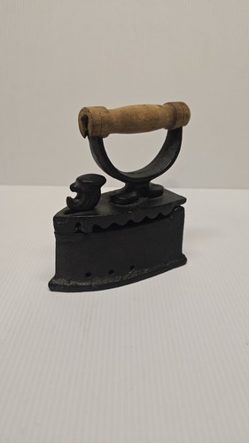 Vintage miniature cast iron - miniature,