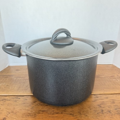 Megaware black stock pot with - black,