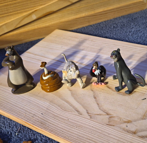 Disney figurines lot dumbo - figurines,