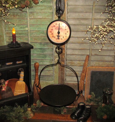 Primitive hanging black - primitive,