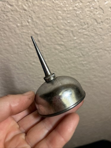 Vintage small thumb oil - small, can