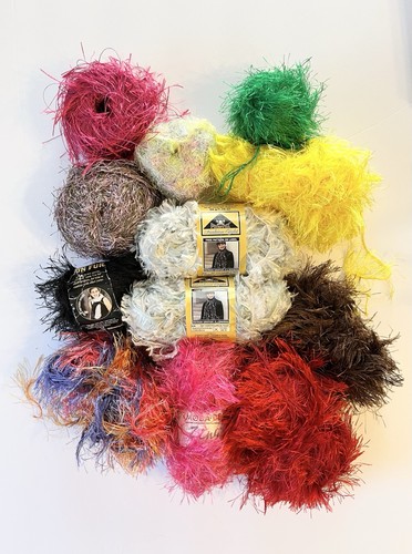 Lot discontinued novelty - of,