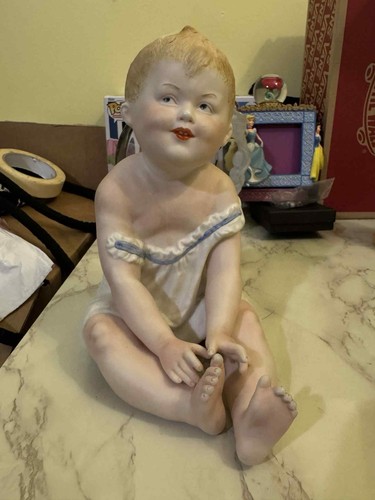 Porcelain piano baby figurine - piano,