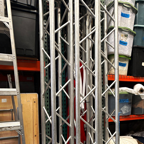 Aluminum triangular stage - aluminum,