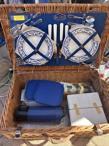 1980s vintage picnic - 1980s, basket