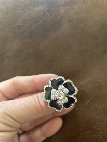 Lia sophia retired flower ring - lia,
