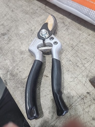 Fiskars titanium coated - in.,