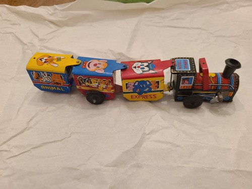 Vintage wiggling animal train - wiggling,