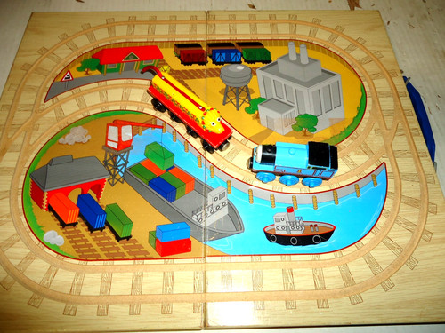 Play and carry - case, thomas