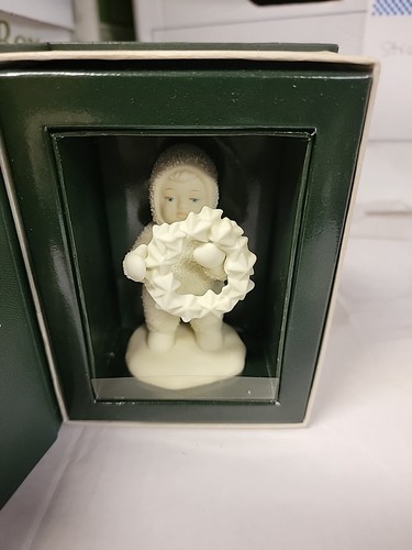 Snowbabies vintage figurine - snowbabies,