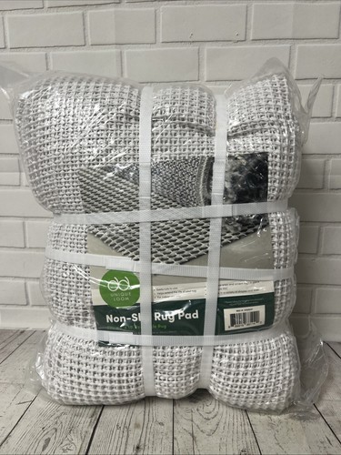 Brand new non - brand, rug