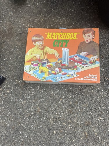 Matchbox city playset vintage - city,