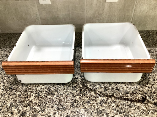 Vintage white enameled - white,