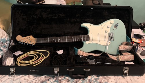Squier bullet strat fender - strat,