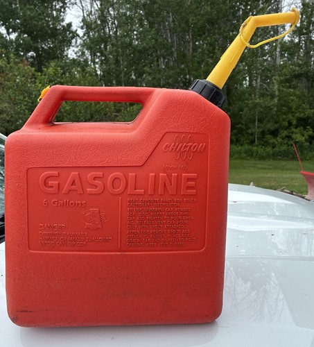 Chilton gallon red plastic - red,