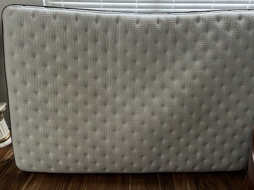 Full mattress and box - and,