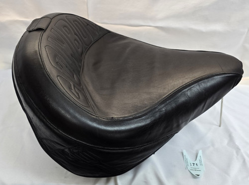 Harley seat mustang softail - seat,