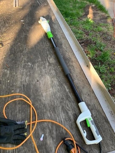Amp in electric pole - in.,