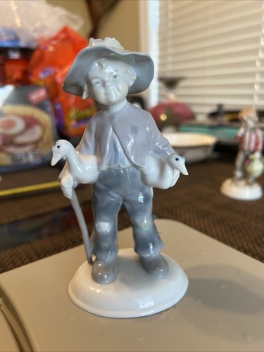 Porcelain figure metzler - porcelain,