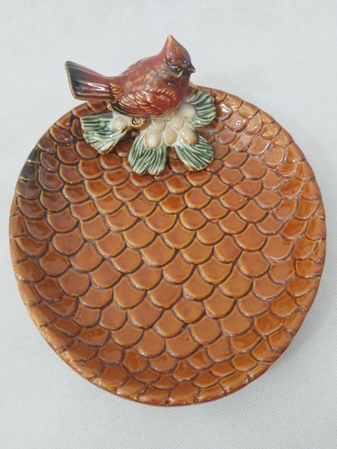 Cardinal bird textured - textured, plate