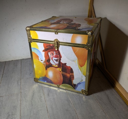Vintage clown balloon circus - vintage,