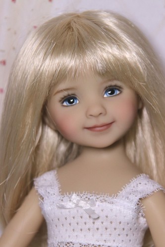 Dianna effner little - 13",