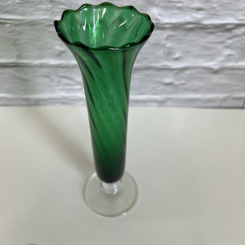 Emerald green ruffled bud - ruffled, vase