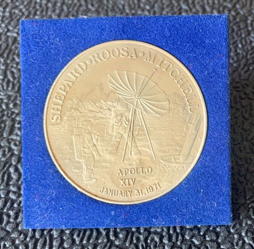Apollo xiv medal - apollo,