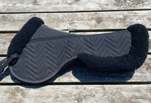 Fleeceworks black sheepskin