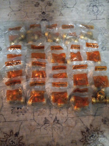 Sharkbite type inch tee lot - ,
