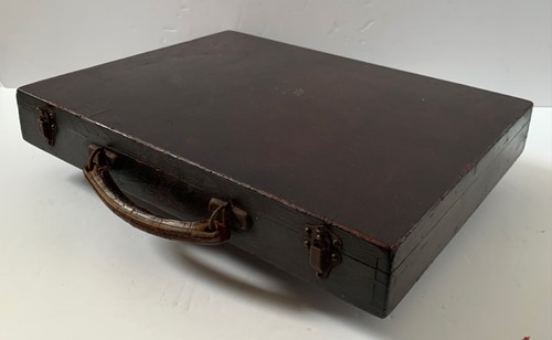 Vintage wooden artist - vintage,