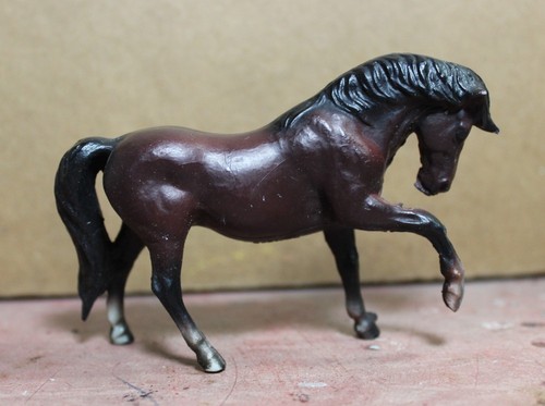 Breyer 3085 bay stablemate - bay, g1