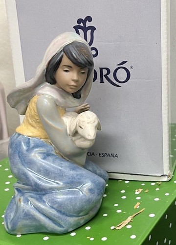 Lladro 12283 lost lamb - 12283,