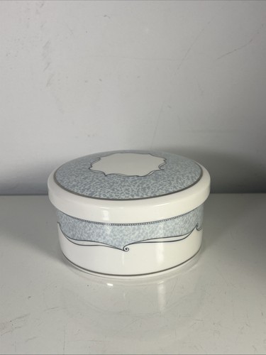 Wedgwood venice round trinket - wedgwood,