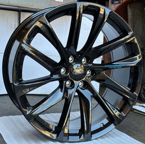 Black wheels with - with, toyo