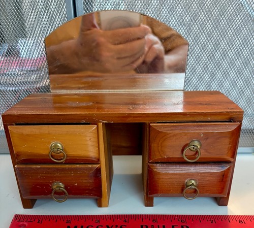 Salesman sample cedar - chest, of