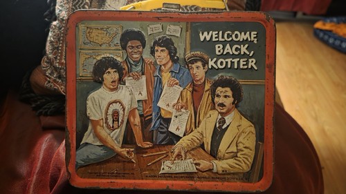 Vintage metal lunch box - metal,