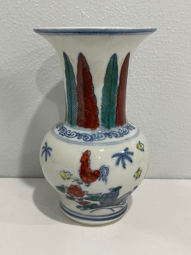 Chinese unknown age doucai - age,