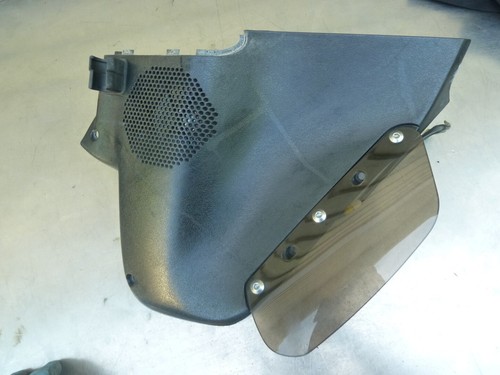 Upper fairing inner speaker