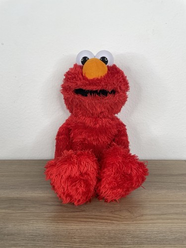 Sesame street love hug elmo - street,