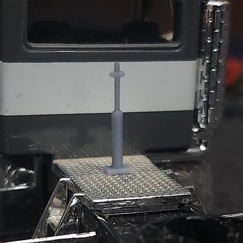Printed semi truck - 1:64,
