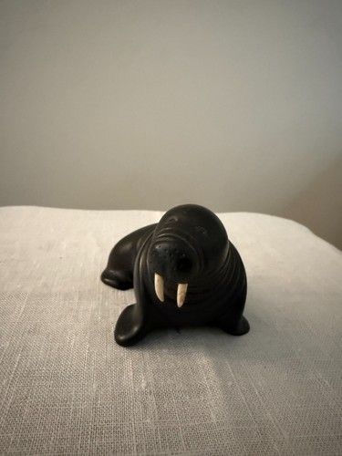 Walrus realistic black resin - ,