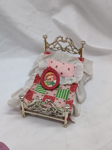 Strawberry shortcake berry - shortcake,