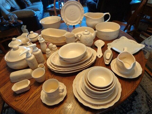 Pfaltzgraff dinnerware and
