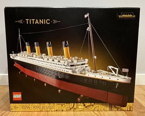 New lego titanic - new,