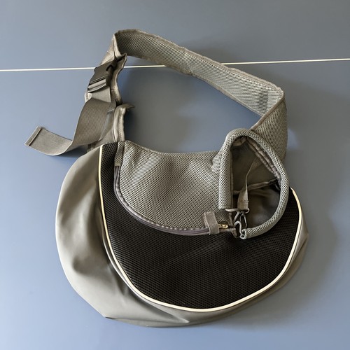 Breathable cat dog carrier bag - breathable,