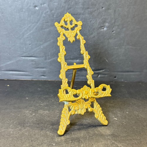 Vintage brass ornate display - brass,