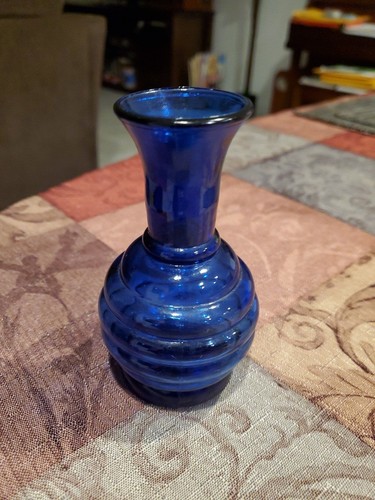 Vintage cobalt blue - glass, bud